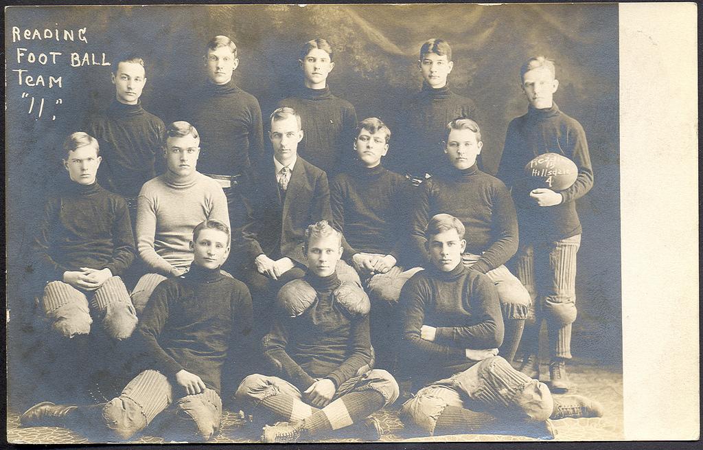 MichiganHist's tweet photo. Reading High School football team - 1911 (UpNorth Memories Flickr)
#ReadingMI http://t.co/p8XJjNvPcI