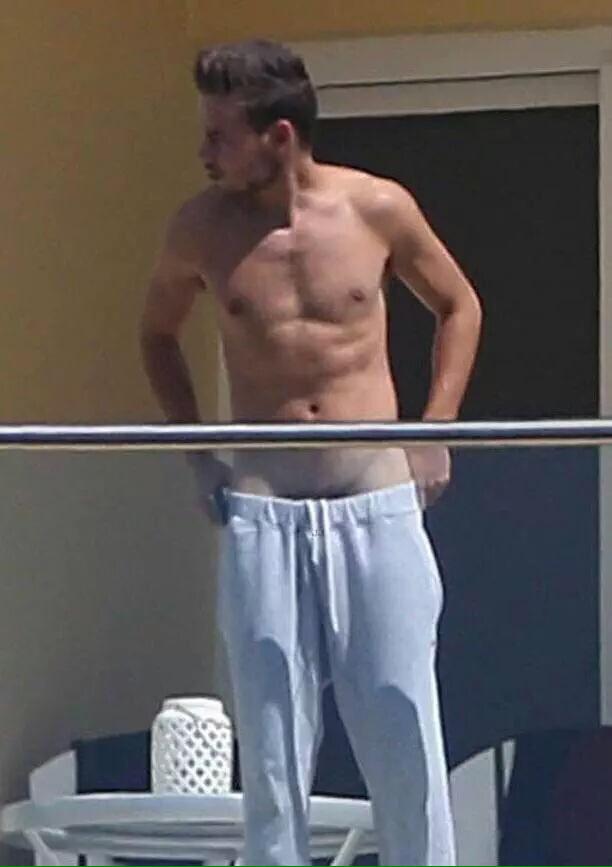 __LifeisLife___'s tweet photo. God bless Liam for all his 'leaking'😂
#nextalbum #SqueakyCleanDream http://t.co/DyYQsCorVJ
