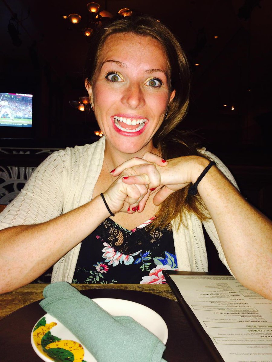 Alex_Sigel's tweet photo. Post rollercoaster apps and drinks!! @marciepete #vegasbaby #vacation2015 http://t.co/iumjI5NrgD