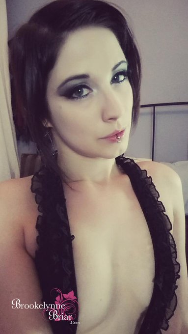I'm online: http://t.co/EqYak9EIqa 😆  Cum and play.  I have Skype, videos, customs &amp; more for sale! #mfc<a href="/tag/myfreecams"class="tags"><span>#myfreecams</span></a><a href="/tag/mfc"class="tags"><span>#mfc</span></a>