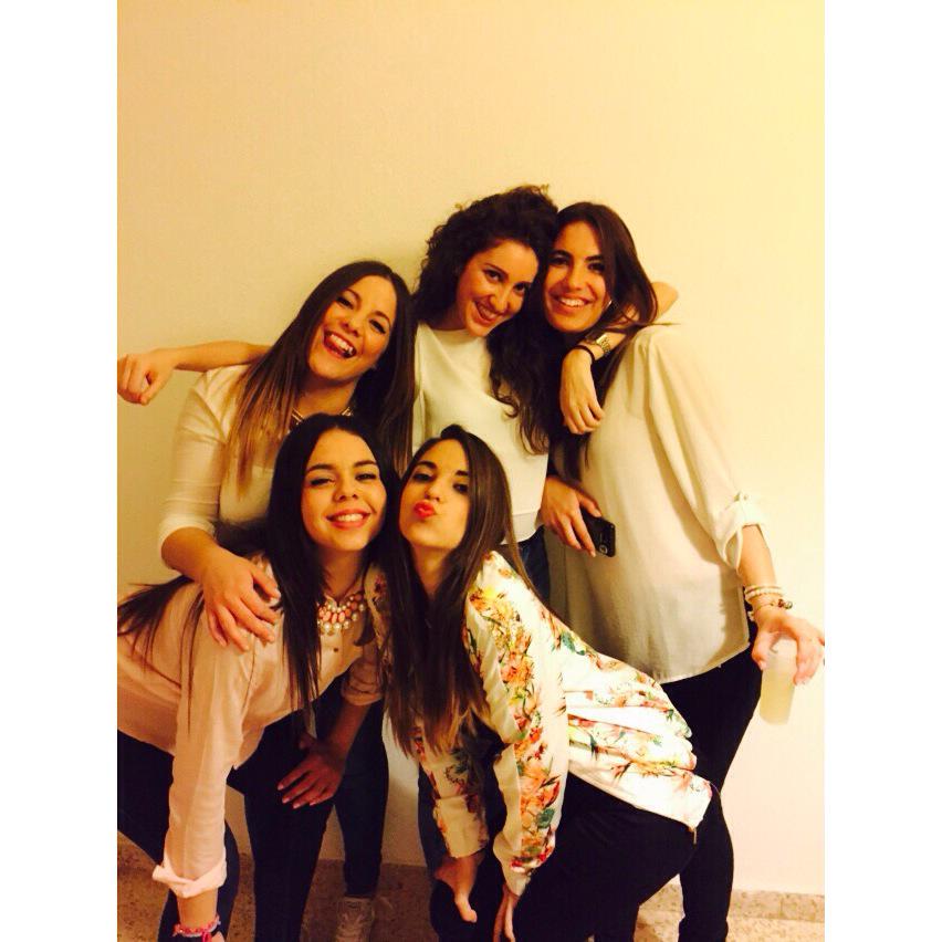 Os quiero,a un metro y a 100km <a href="/InmaSpiteri/">Inma Spiteri Molina</a> <a href="/888_paloma/">Paloma martinez</a> <a href="/Borjadrink/">Borja</a> <a href="/MariCarmenFF/">Carmen Fernandez</a> <a href="/Estefaaaania/">Estefania</a> <a href="/CarmenCostaMon/">Carmen</a> 💛💙💚❤️