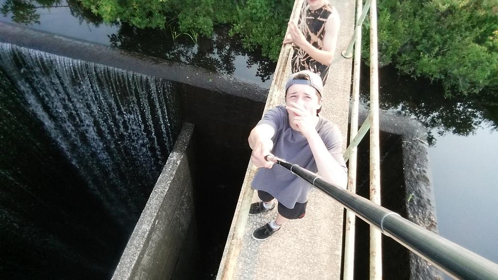 harryRstone's tweet photo. Selfie stick for days. #stickgamestrong http://t.co/Xqxxo62IKB