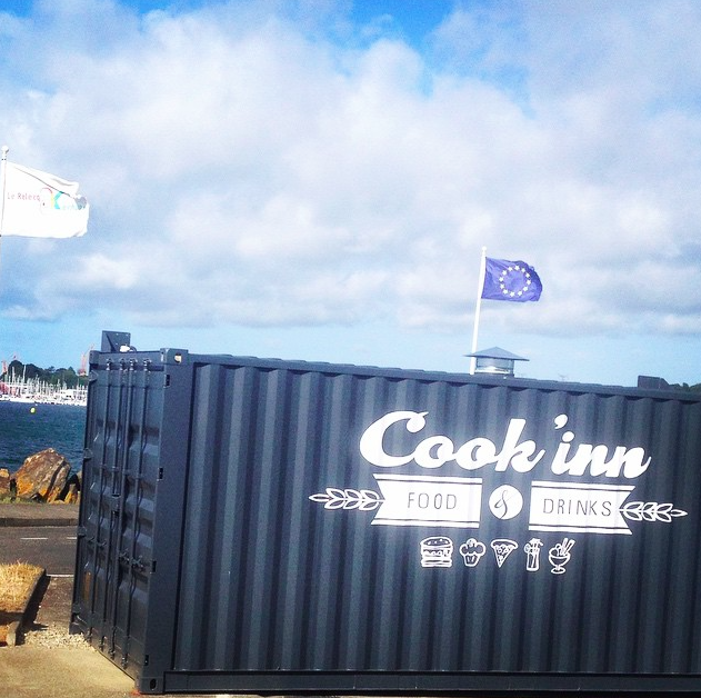 *new*
Un container food and drink sur le parking de la plage du moulin blanc.

#ilovemycitybrest #brest #finistere