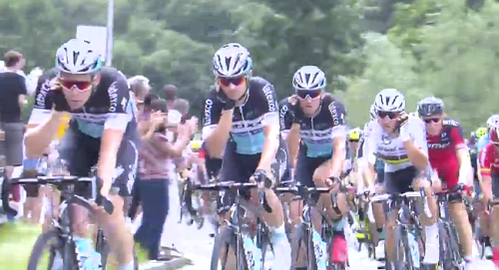 DansLaMusette's tweet image. Quand Lefévère met le dernier album de Matt Pokora dans l'oreillette pour punir ses troupes. 
#Twittcyclos #TDF2015