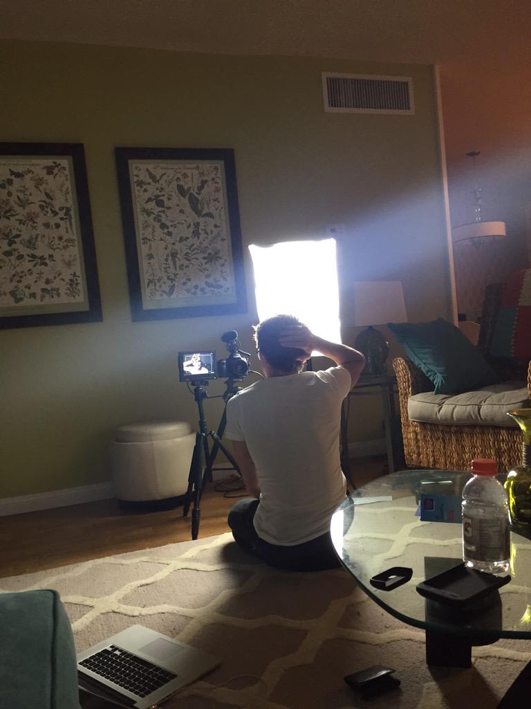 AlexPerry's tweet photo. He's been shooting for 3 hours and by 3 hours I mean 5 minutes http://t.co/XwnU1B6Qxk