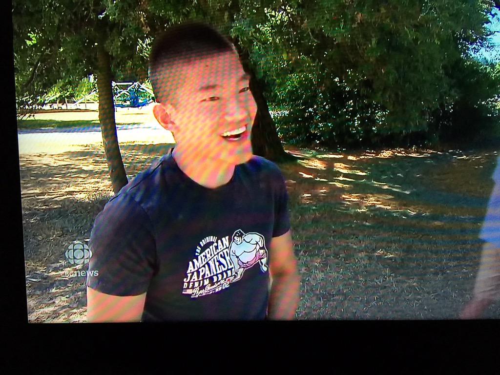 CDZ_999's tweet photo. When #CBC reporter confronted dude smoking in the park he laughed it off&amp;said he didn't know, better learn fast idiot http://t.co/ptsrST8dU5