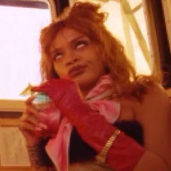 diamondxrihanna's tweet photo. #BBHMMvideo is still number 1 and youtube blocked it @youtube #UnblockBBHMMvideo http://t.co/OpT4v930Ux