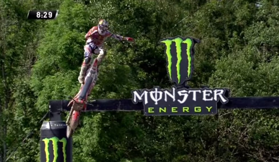 .@paulsjonas141 was so lucky to walk away from this crash: youtu.be/vXTPWkivFcQ