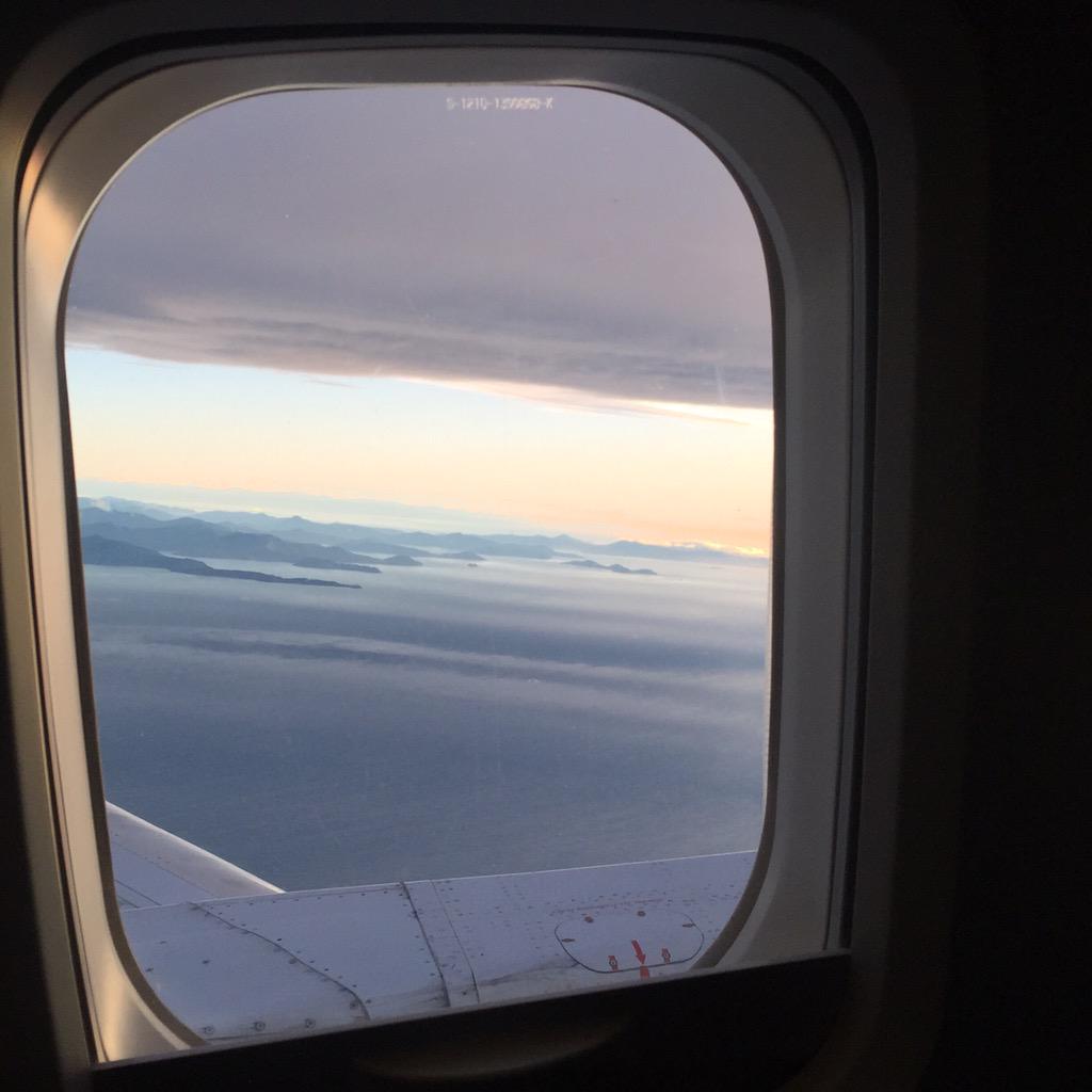 RachelGrunwell's tweet image. The view home to Auckland after the #wellingtonmarathon #halfmarathon #running #event