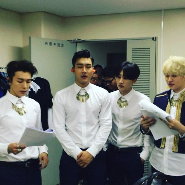 Yurigoodoo's tweet photo. 150705 Donghae instagram : Mamacita Japanese version practice^^ #SMTOWN #Superjunior 

// #0710Heechulday crazy oppaㅋ http://t.co/HjWuXL9zOZ