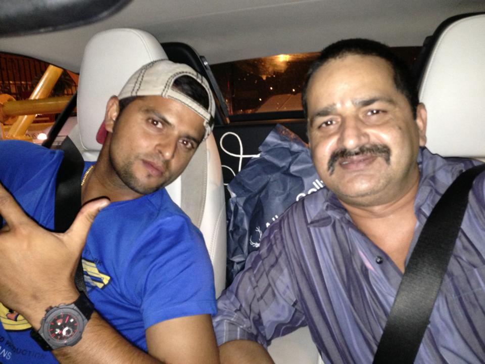 RainaFc_'s tweet photo. Unseen pics :) Raina with his frnd Shoeb Ahmed :) http://t.co/2jOA7ej9yT
