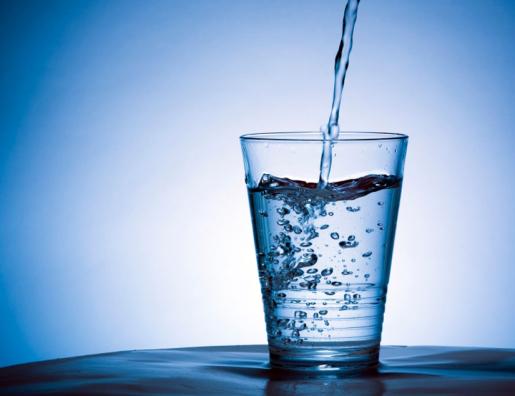 BeautyMostly's tweet photo. Drink a glass of water before bed to stop puffy eyes in the morning! #eyes #toptip #beauty #tipoftheday #water http://t.co/OiyhSmWI2i