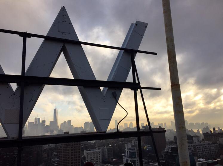 WNYUNIONSQUARE's tweet photo. Monday {not} blues. #WUNIONSQUARE http://t.co/TtWnPzvS5h