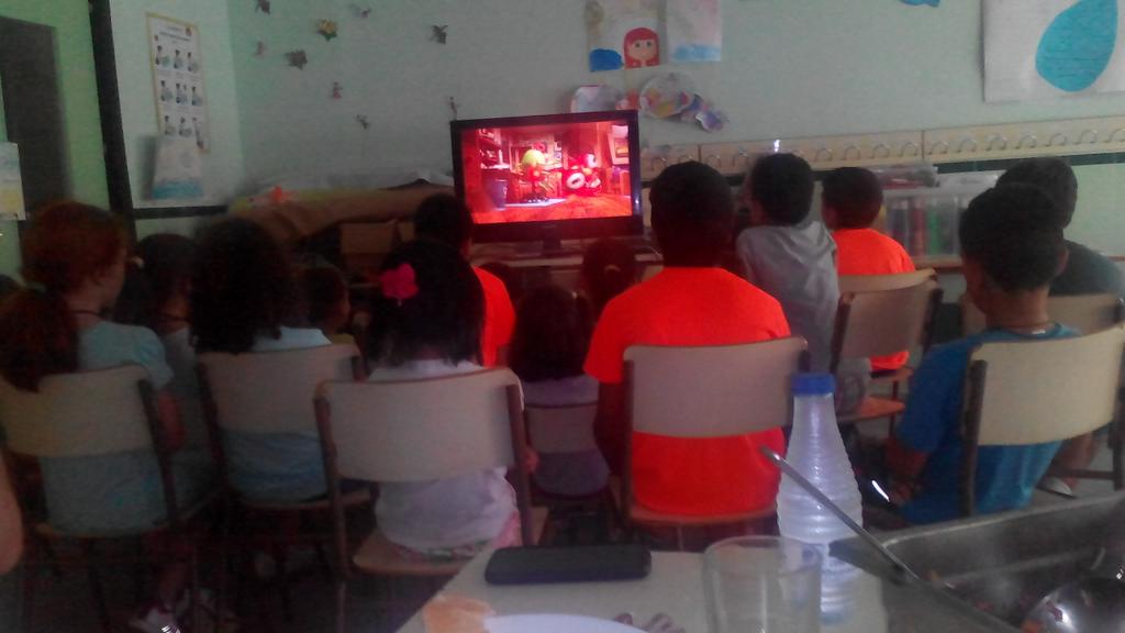 cd_eresma's tweet photo. Después de comer, una buena película, @nortecastilla @DipuSG @IMDSG @genteensegovia @segovia_es http://t.co/te69kY01h8