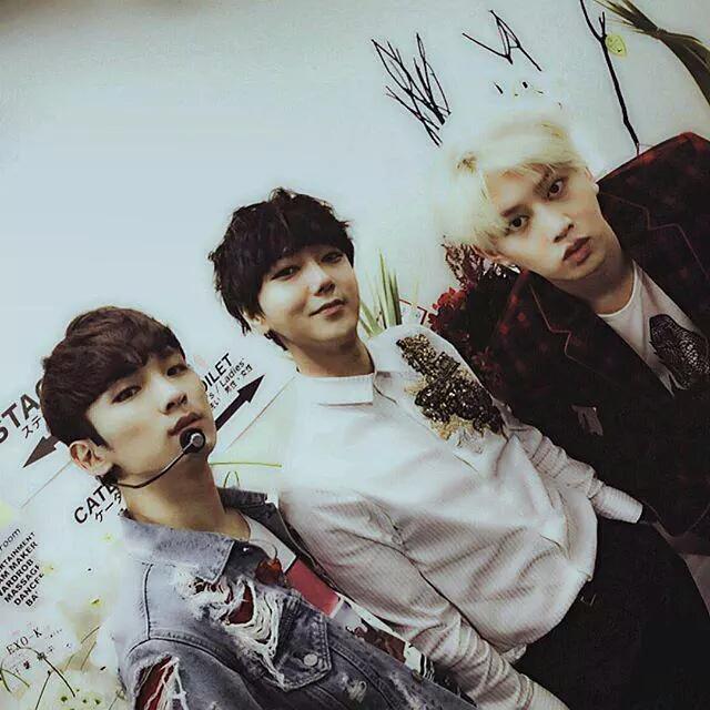 Yurigoodoo's tweet photo. 150706 yesung1106 instagram update : SM TOWN~🎶 #Tokyo #SHINee #SJ http://t.co/UDJdKKOeKk