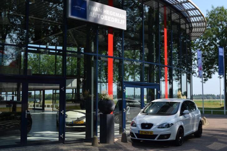 Geslaagde Opening autobedrijf Iwan Hegeman. Wij wensen het team van Iwan Hegeman veel succes in hun nieuwe pand.