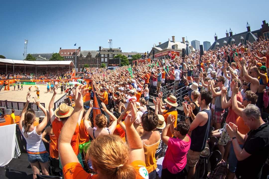 dhtopsport's tweet photo. Het waren 10 fantastische dagen op de Hofvijver in ons mooie Den Haag. Het #WKBeach2015 was top! http://t.co/sWLwu7qpcg