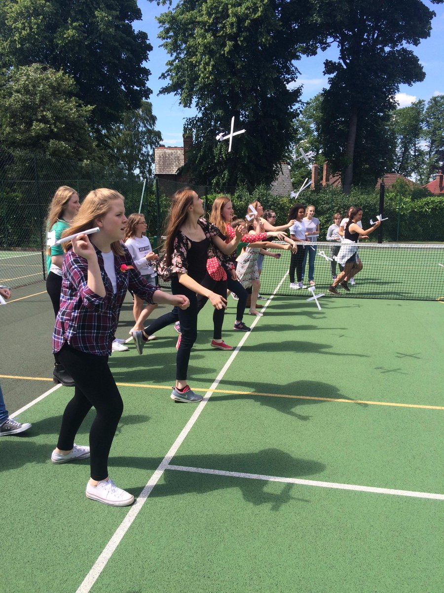 engineering_hub's tweet photo. On Friday we took par in a fantastic #STEMDay event at #LoretoGrammar @stem_maths #EngineeringFutures http://t.co/GFi96eZrKO