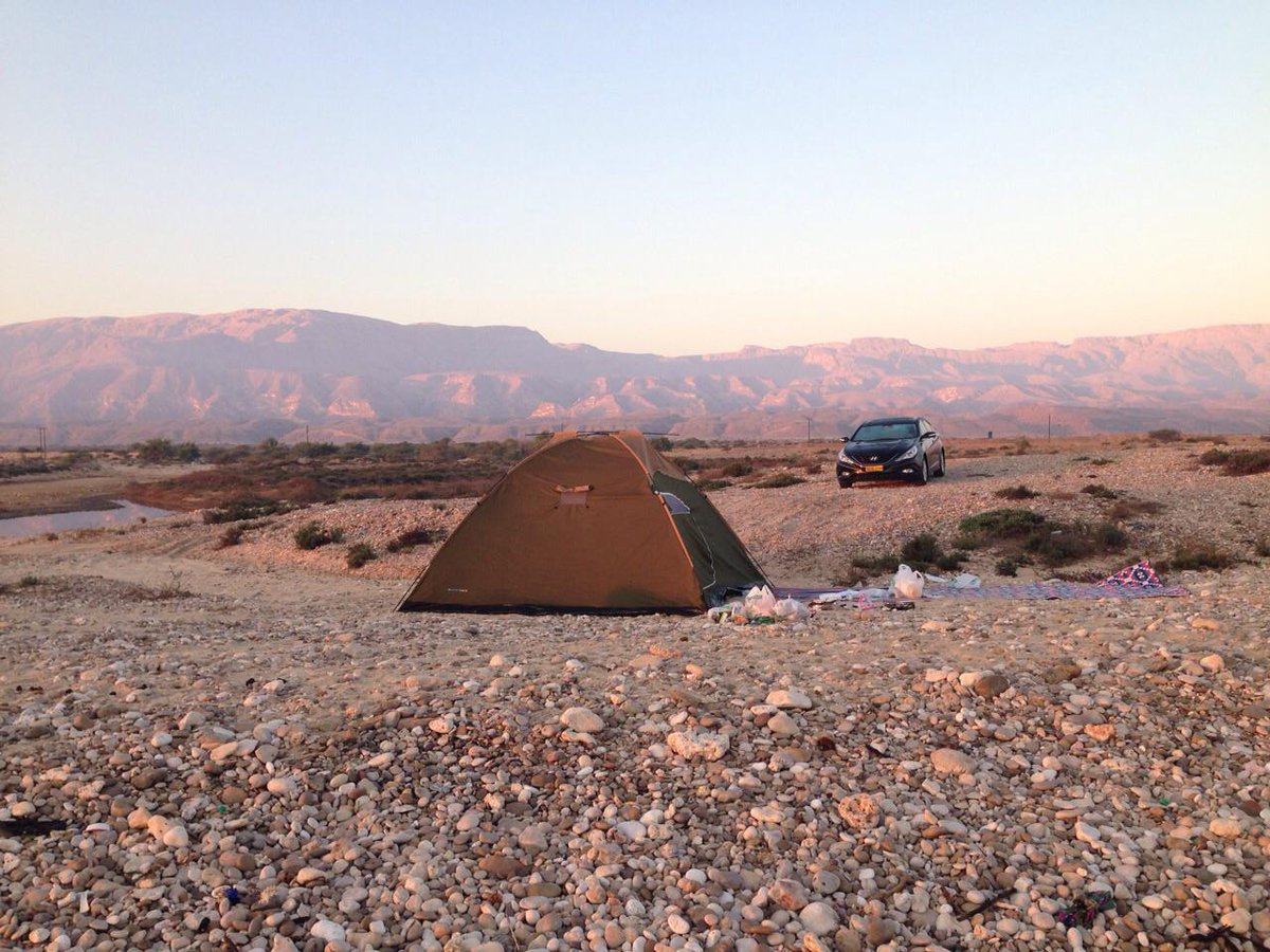 stutiiiii's tweet photo. camping in the middle of nowhere ... #beautifuloman #YRamadanGiveaways http://t.co/KiN15tW4RT