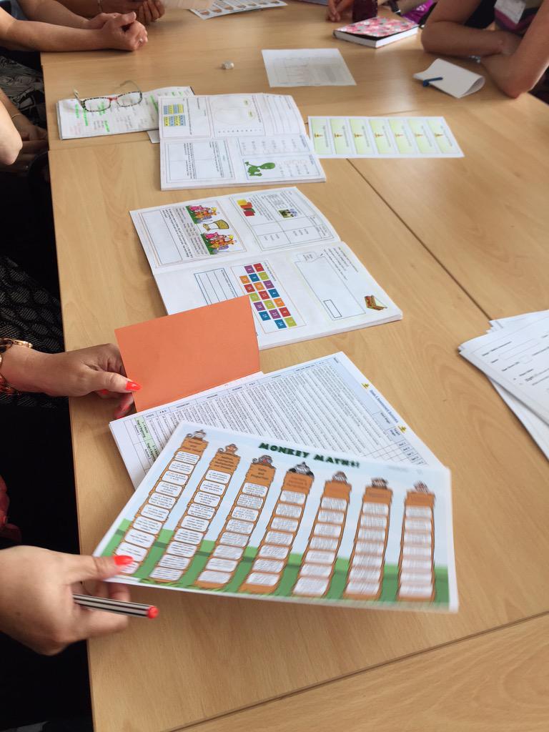 WfieldG's tweet photo. @WfieldPrimary #assessingwithoutlevels and reducing #teacherworkload Thanks @AssistantheadCW for leading http://t.co/0lDNdyX8TW
