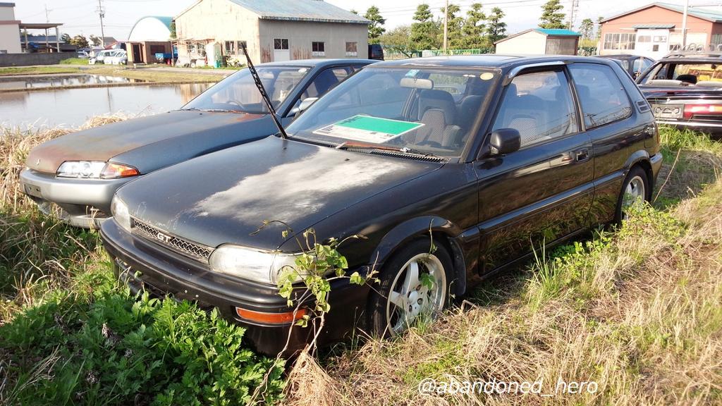 草ヒロ写真館byぱぁたん トヨタカローラfx Gt 場所 立山町 これは珍しい 2box上級生 カローラfx その中でもトップグレードのgtです 今では全く見かけなくなりました プライスボードが残されているので中古車の買い手がつかなかったのでしょうか Http T Co