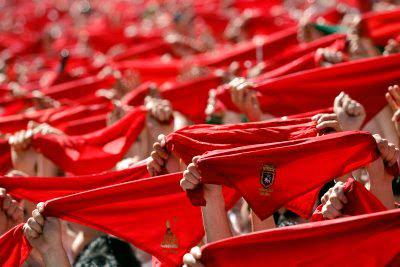GuriaBar's tweet photo. Desde #GuriaBar os deseamos un feliz #SanFermín2015 ¡VIVA SAN FERMÍN! ¡GORA SAN FERMÍN! #SF2015 #Pamplona 🔻🔻🔻🔻🔻🔻🔻🔻🔻🔻🔻 http://t.co/6j2UlWmvIn