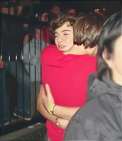 GraceWedge's tweet photo. THIS MAKES ME USTABLE. AND HE GAVE HIM THE JACKET.
#ModestLetLarryOut #WeWillSupportLarry #LarryStylinsonProject http://t.co/RkFthzy4CQ