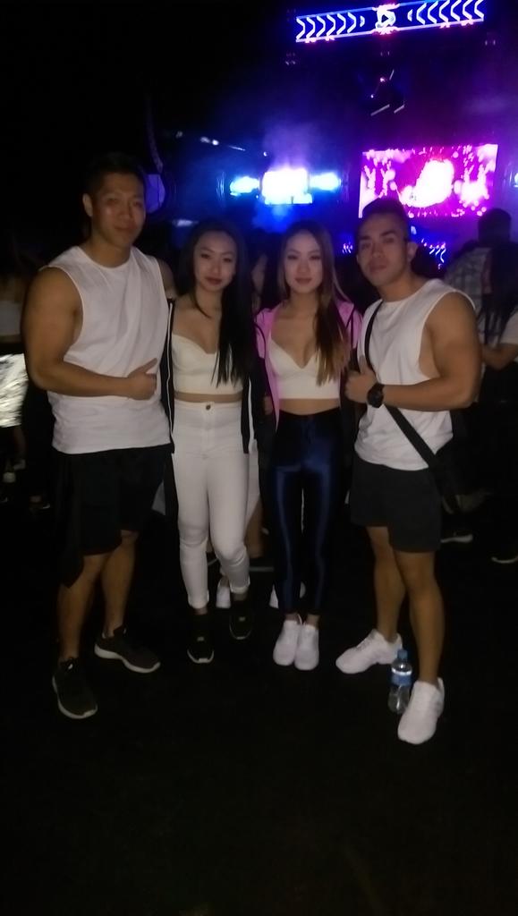 chaufitness's tweet photo. Inb4 heh #CosmicGate #GenWhite http://t.co/duUC7pn4Tm