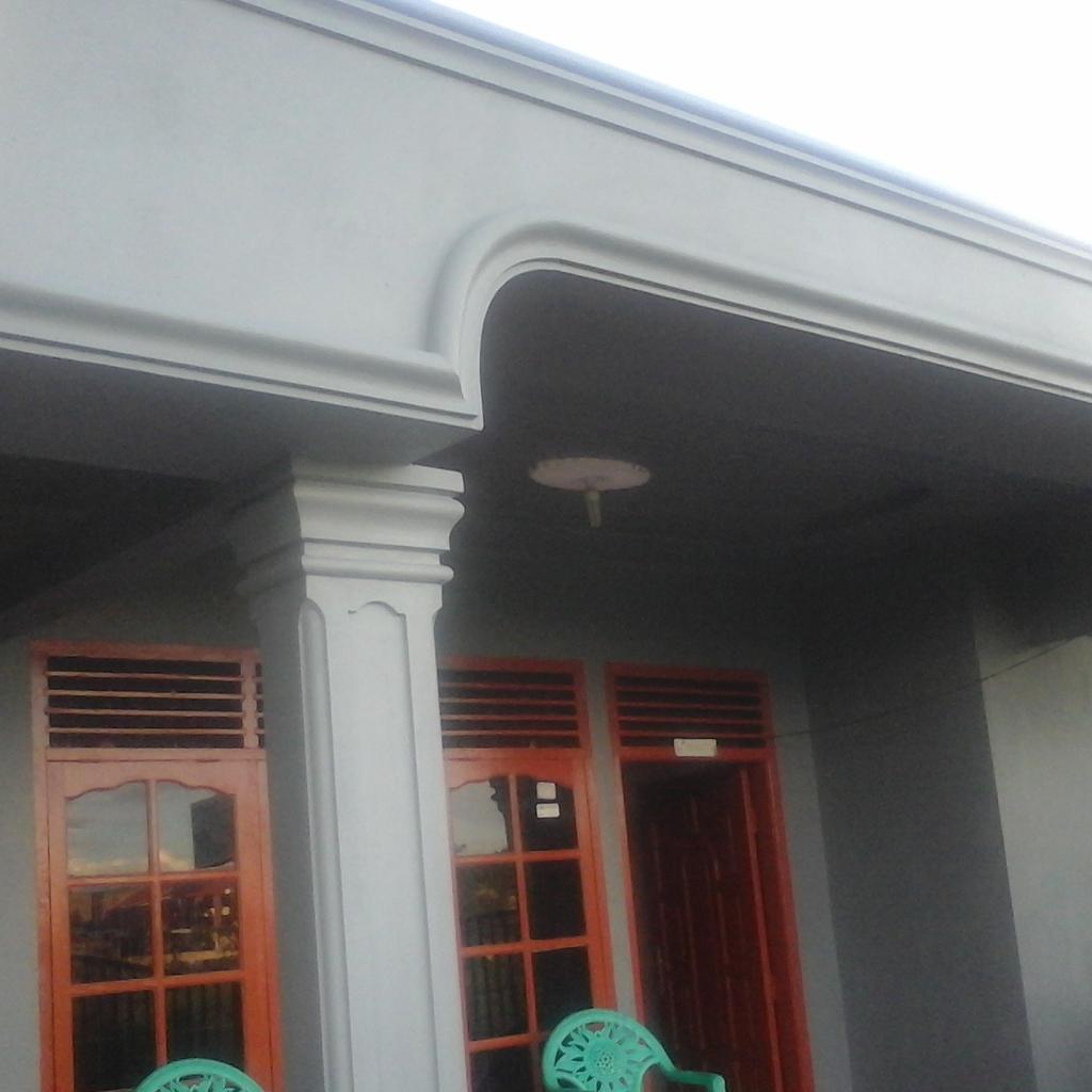 devicaem35's tweet image. rumahku istanaku 😀