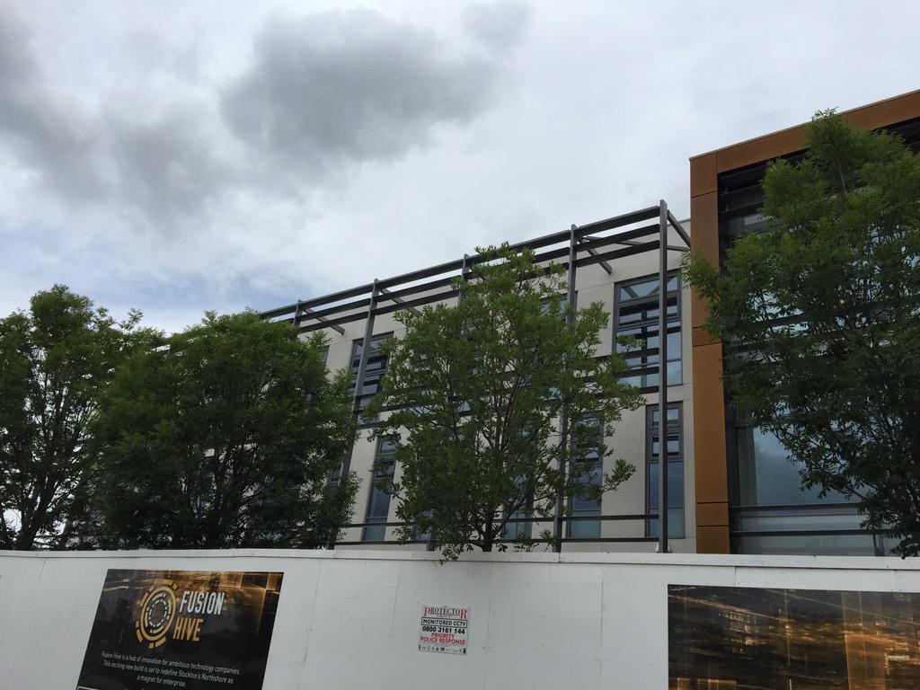 b12wny's tweet image. Checking out the progress on @skignz new UK &amp;amp; Europe HQ! #movinginsoon #niceenvironment #awesomeviews #discoverskignz