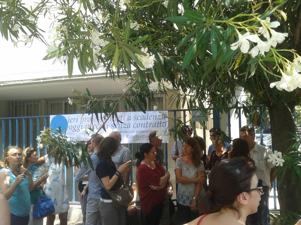 CrackJobsAct's tweet photo. #ILday #contrattosubito #presidi6luglio #italialavoro#comitatovincitorivacancyLazio http://t.co/B66alQ6CDT