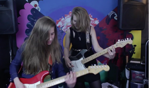 EBGtheband's tweet photo. LEARN HOW TO SERIOUSLY ROCK with Linda and @elhbass take over @katenash's @girlgangTV: https://t.co/IpK86iQvYB http://t.co/KJGmA0ivG7