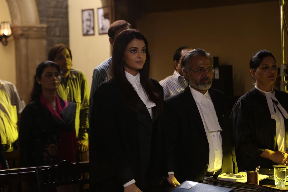 KTCityTimes's tweet photo. Stills of Aishwarya Rai Bachchan’s Jazbaa. The movie is set to release on October 8, 2015 in the UAE  @khaleejtimes http://t.co/bolxjYeK0h