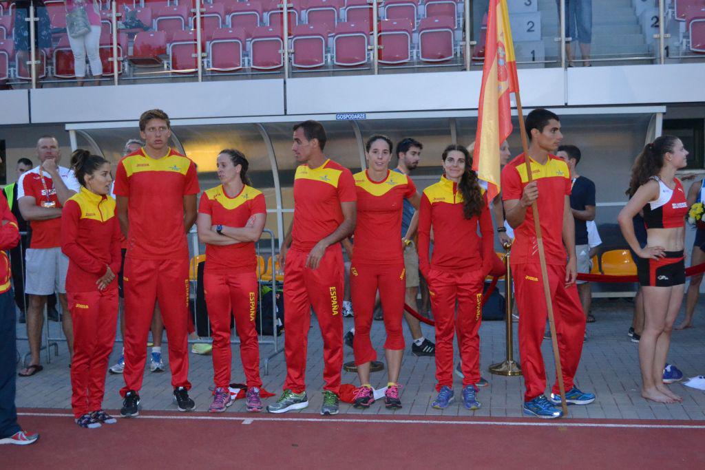 Ecce_Inowroclaw's tweet photo. Spanish Team at the podium in @Ecce_Inowroclaw with @heptica @atletismoRFEA http://t.co/65bRUtl66Q