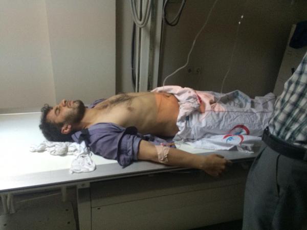 OzgurKarcioglu's tweet photo. TSK Roboski'de terör estirmeye devam ediyor. Halkın üzerine ateşli silahlarla ateş açıldı. İsa Encu (23) yaralandı. http://t.co/MBYQtHetKS