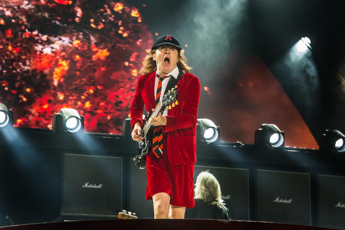 REVIEW + GALLERY + SETLIST: <a href="/acdc/">AC/DC</a> live at Wembley Stadium goo.gl/Q5m7n8