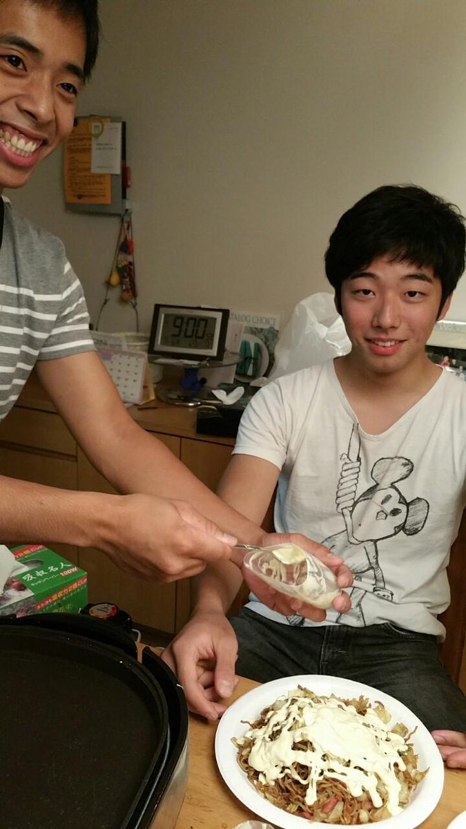 西原理恵子 No Twitter 息子友人 パンたくさん食べて肉一キロ食べたのち焼きそばマヨネーズ山盛り ぶぶか油そば大盛り3杯余裕だそうだ Http T Co Vi8id4rjuk