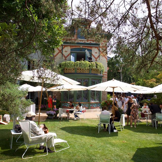 Louis Vuitton on X: The #LouisVuitton Family House Garden Party