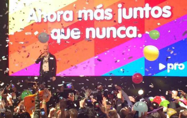 Cadena3Com's tweet photo. #Cadena3Elecciones #CABA
@horaciorlarreta le sacó 20 puntos a @GugaLusto pero habrá balotaje http://t.co/RGQsOhNeA9 http://t.co/7yp5KuCXLr