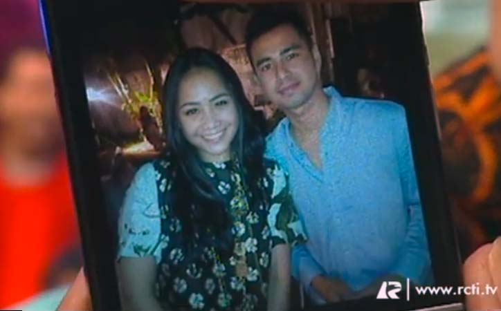 Foto berdua pertama yang ada di HP Raffi, cieee ciee masih malu malu #SII_withRDW