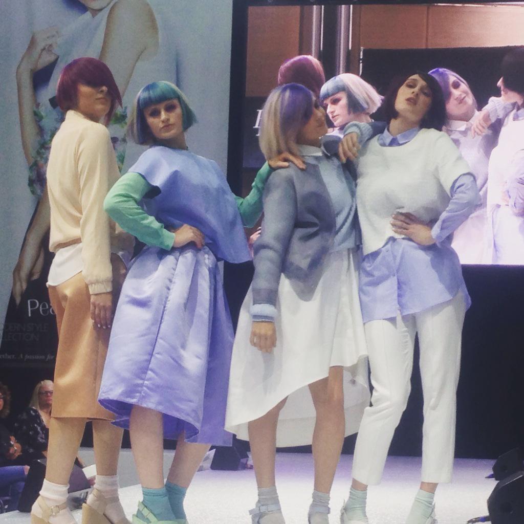 ProHairMag's tweet photo. .@schwarzkopfpro #EssentialLooks #SS15 rock the runway #ColourDecoded http://t.co/ArqpuoqIay