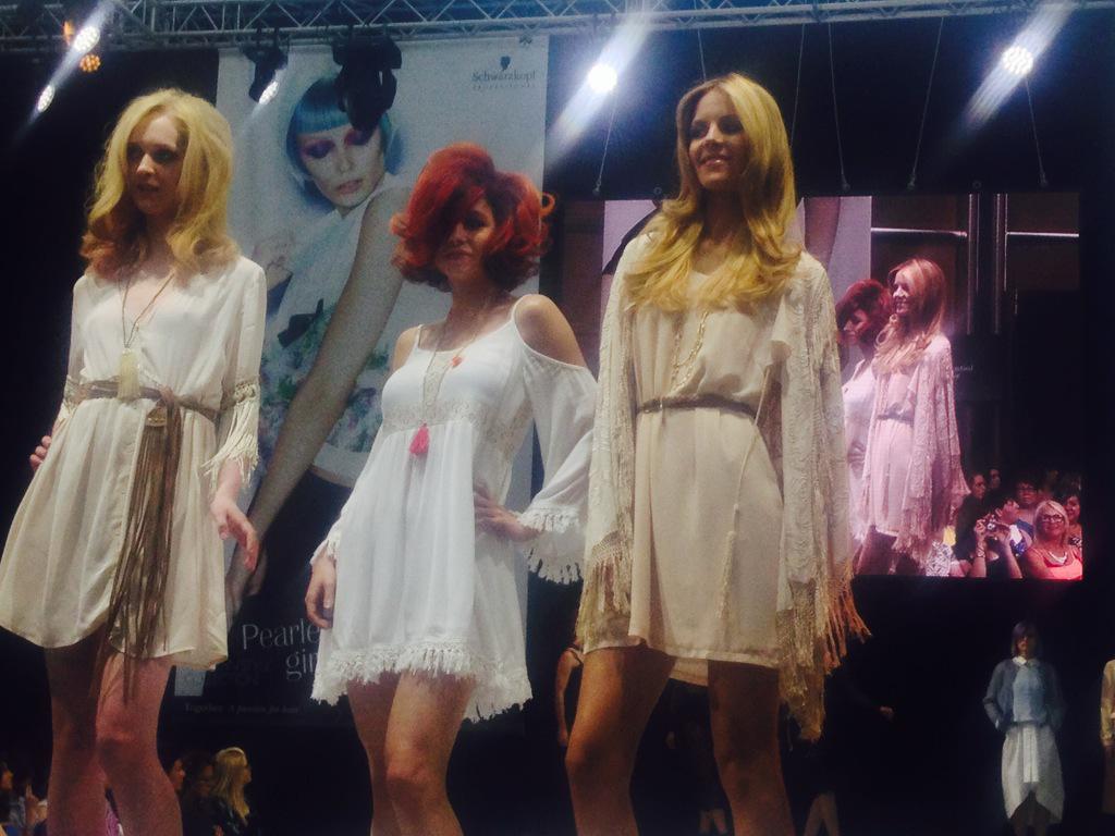 ProHairMag's tweet photo. .@schwarzkopfpro #EssentialLooks #SS15 rock the runway #ColourDecoded http://t.co/ArqpuoqIay