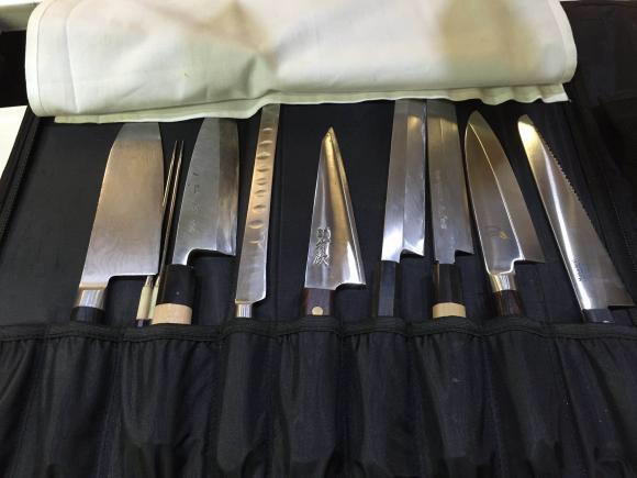 U BETTER B KNIVE shuffle.gelinaz.com/restaurant/mir… <a href="/maurocolagreco/">Mauro Colagreco</a> <a href="/jaycheshes/">Jay Cheshes</a> <a href="/RGBorago/">Rodolfo Guzman</a> @elvirevb <a href="/coquus69/">Paul Cunningham</a> <a href="/Cook_inc/">Cook_inc. Magazine</a> @Lotuspr1