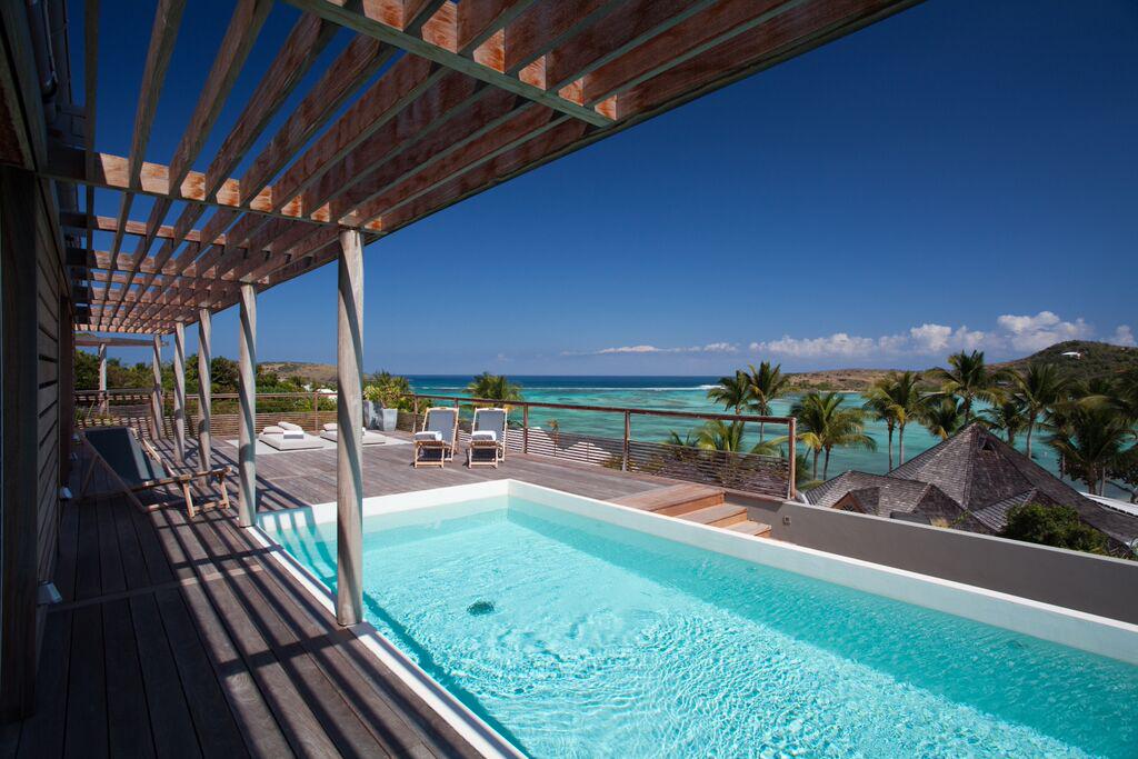 serenohotels's tweet photo. Enjoy the morning sun from the pool in our Le Sereno Villa #Privacy #ChristianLiagre  #LeSereno #Villa #StBarths http://t.co/LKHDWMoDgF