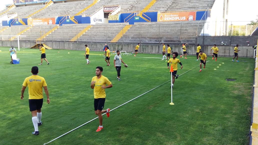 Dorados's tweet photo. #TrabajoDorado Buen día afición excelente inicio de semana, iniciamos nuestra práctica matutina.😃 #HazlaDePez http://t.co/xhDa3bCdLh