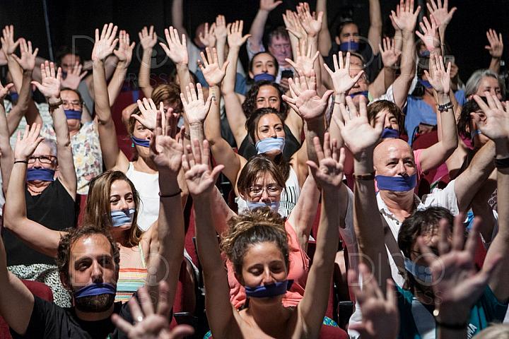 Nosomosdelito's tweet photo. Vivir en Democracia depende de tí
Rebélate contra las #LeyesMordaza
 https://t.co/QF8w3ZmepU
#SinMordazas http://t.co/TB2qmCn6E4