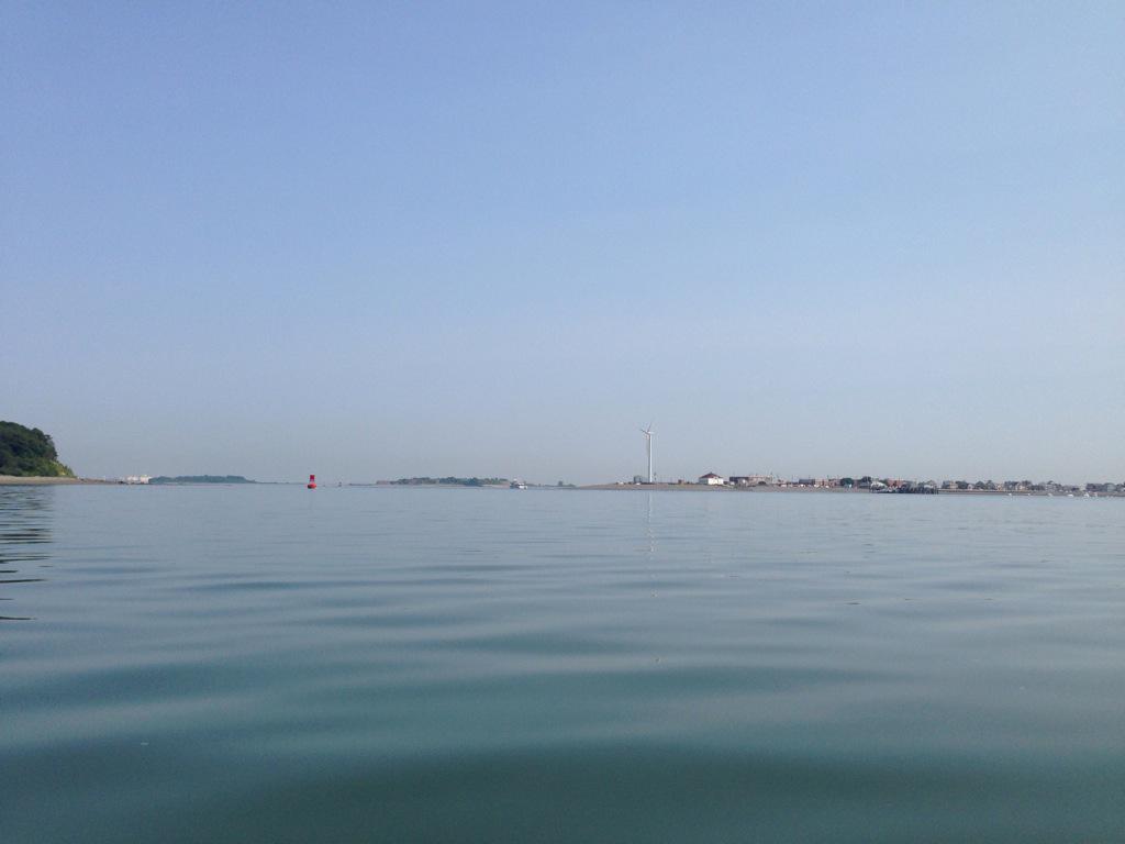 paul_lynch's tweet photo. Couldn't have picked a better vacation day to kayak in Boston Harbor. Smooth, no wind @YourIslandPark. #Peddocks http://t.co/Srf6sUme4W