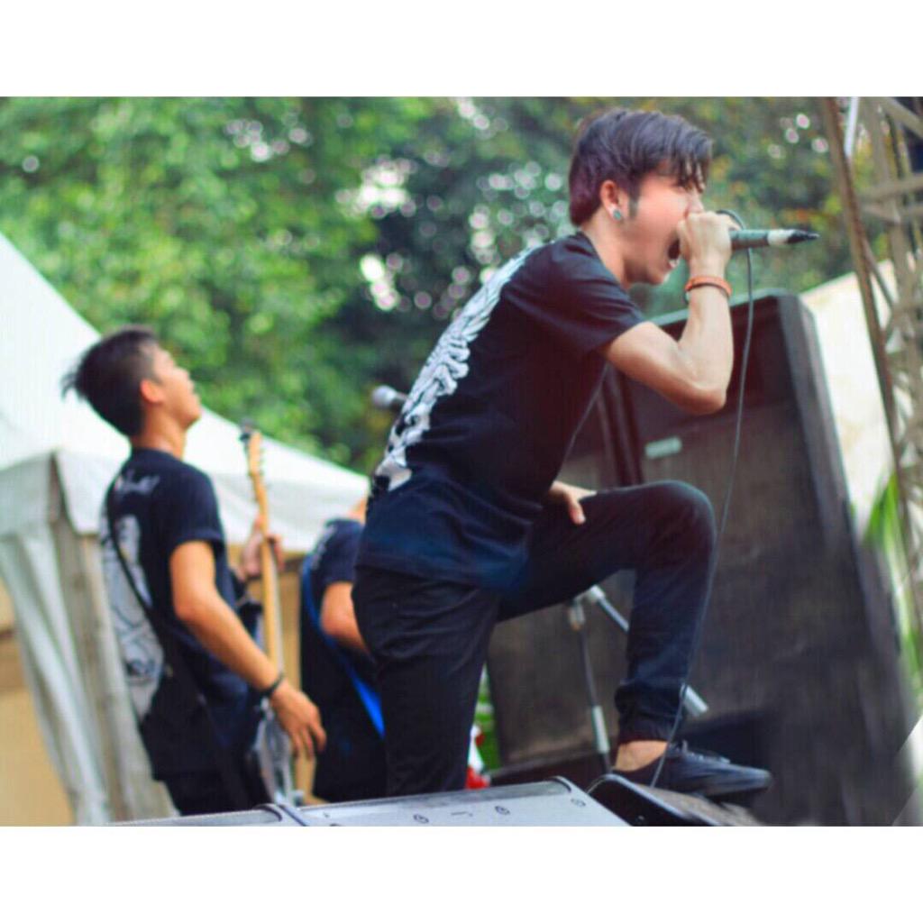 Done !! Big thanks <a href="/JakCloth/">JakCloth</a> <a href="/MOORAGEWEAR/">MOORAGE</a> <a href="/FOUNDERFACT/">FNDR</a> see u next gigs cc <a href="/dejaswipe/">BOY</a> i love #SWIPEARMY