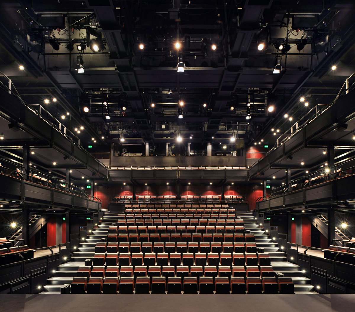 Sound designers at National Theatre's Dorfman can access up to 92 channels of amplification - installation-international.com/autograph-inst…