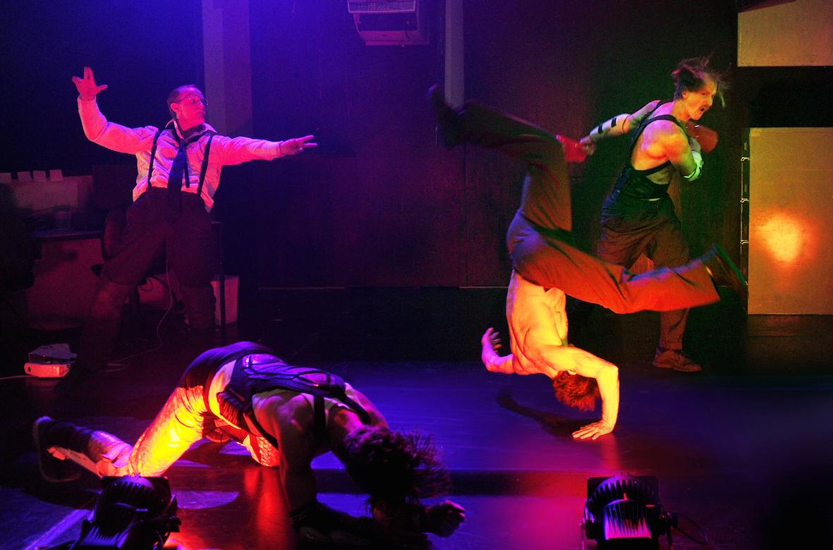 Don't try this at home... only at <a href="/edfringe/">Edinburgh Festival Fringe</a>. #BLAMtheshow <a href="/ThePleasance/">Pleasance</a> 
#WTFringe